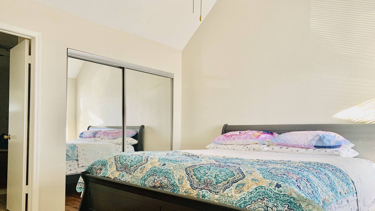 Greater Fondren Southwest Condo | The convenient clean modern Condo