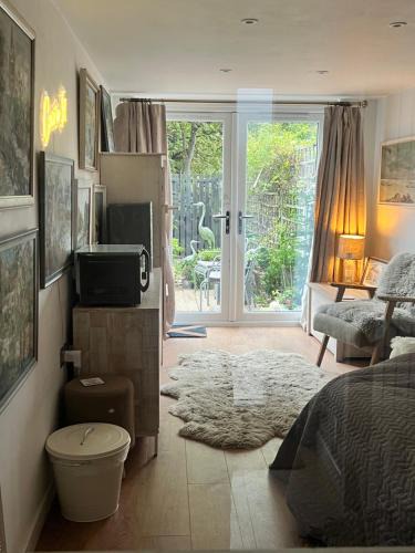 Bonnybridge Apartment | The Coorie Inn @ Portobello, Edinburgh’s Seaside.
