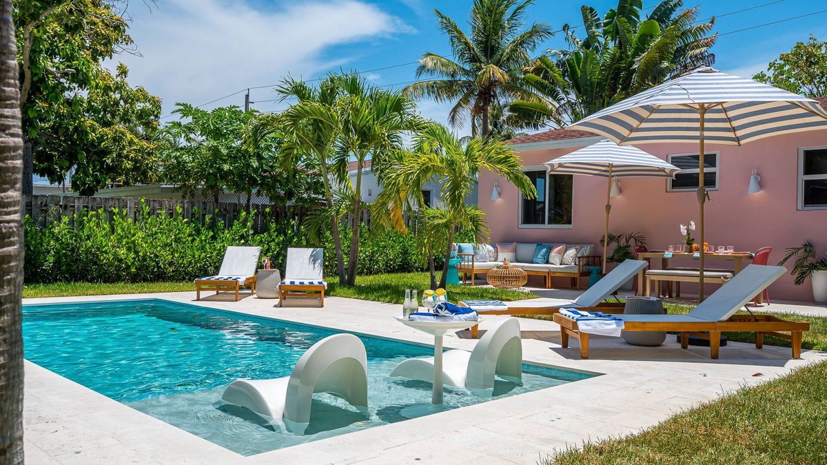 Southside House | The Coral Cabana | A Modern Palm Beach Escape!
