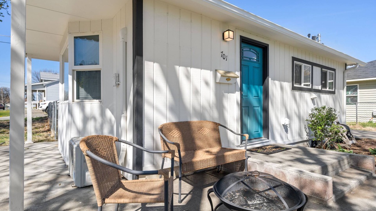 Richland House | The Corner Cottage - A Private Tiny Home