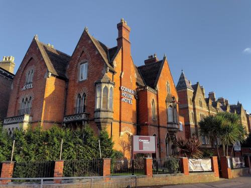 Taunton Hotel | The Corner House Hotel
