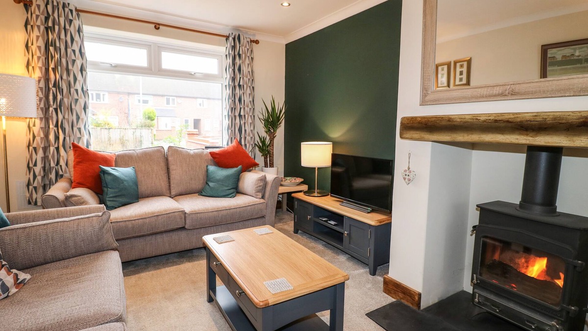 Rocester House | THE CORNER HOUSE, pet friendly, with open fire in Rocester