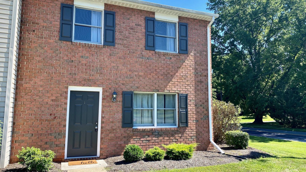 Wayne Heights House | The Corner on Welty, Townhouse in Waynesboro