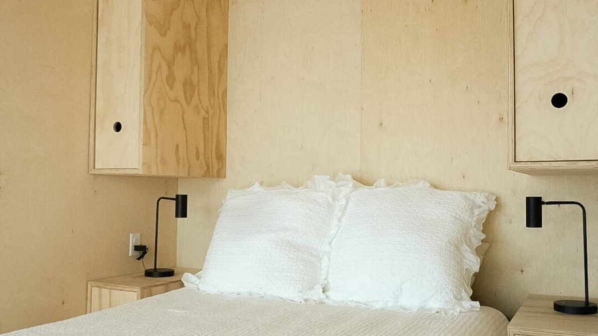 Holmesville Cabin | The Corny Cabin