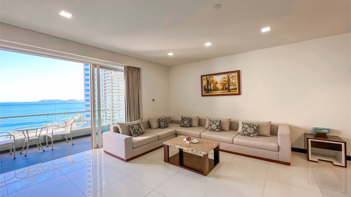 Tran Phu Beach Condo | The Costa Luxury Apartment Nha Trang