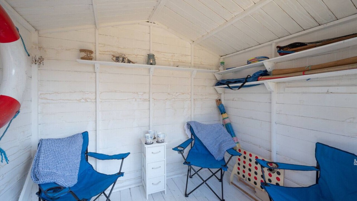 Walcott House | The Cosy Coastal - Two Bedroom House, Sleeps 3