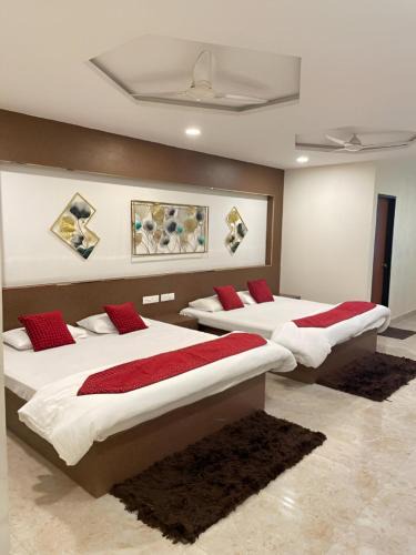 Thumukunta Hotel | THE COSY INN