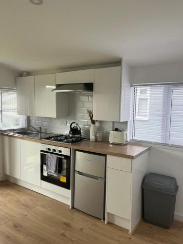 Warden House | The Cosy Summer House
