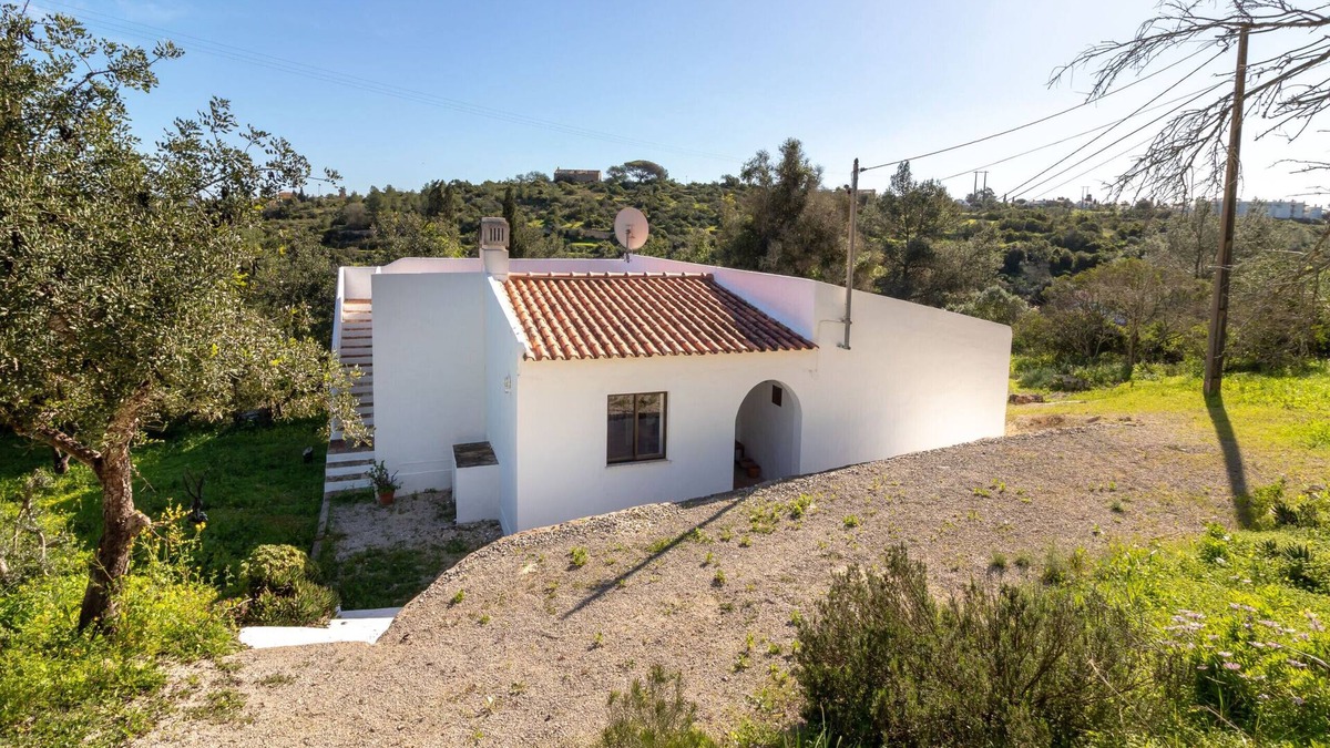 Poco Partido House | The Cottage - 2 Bed Villa 10 Minutes Walk to town