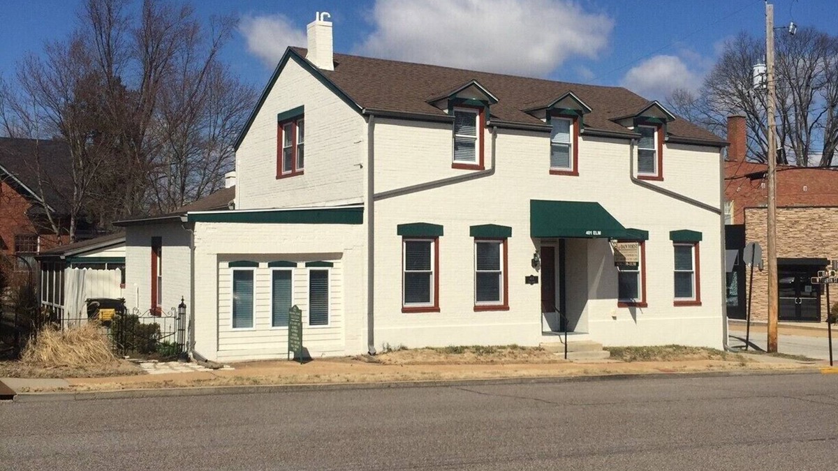 Washington House | The cottage at Fourth and Elm