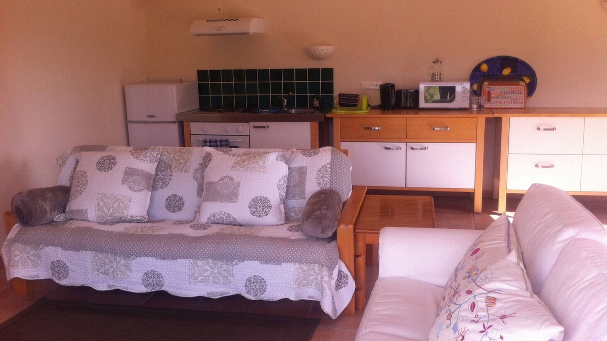Caudeval Cottage | The Cottage at La Prade