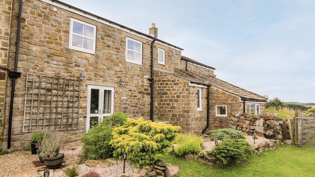 Ripley Cottage | THE COTTAGE AT NIDDERDALE, family friendly in Harrogate