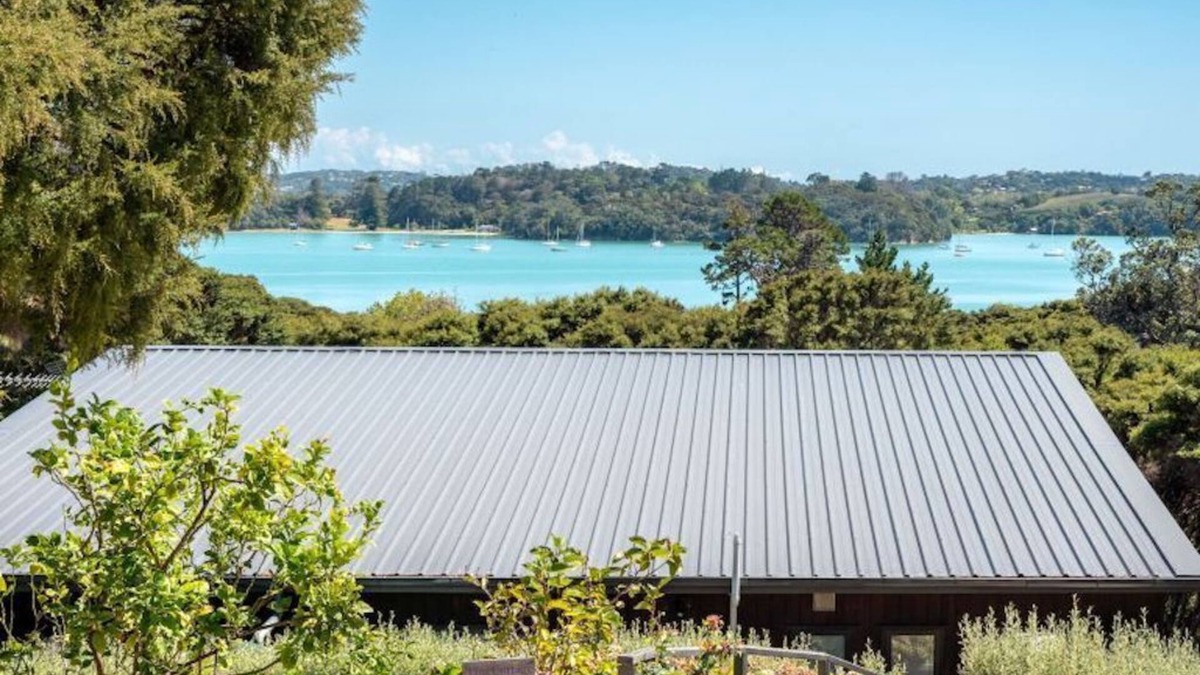 Omiha Cottage | The Cottage at Te Whau Retreat - Stay Waiheke