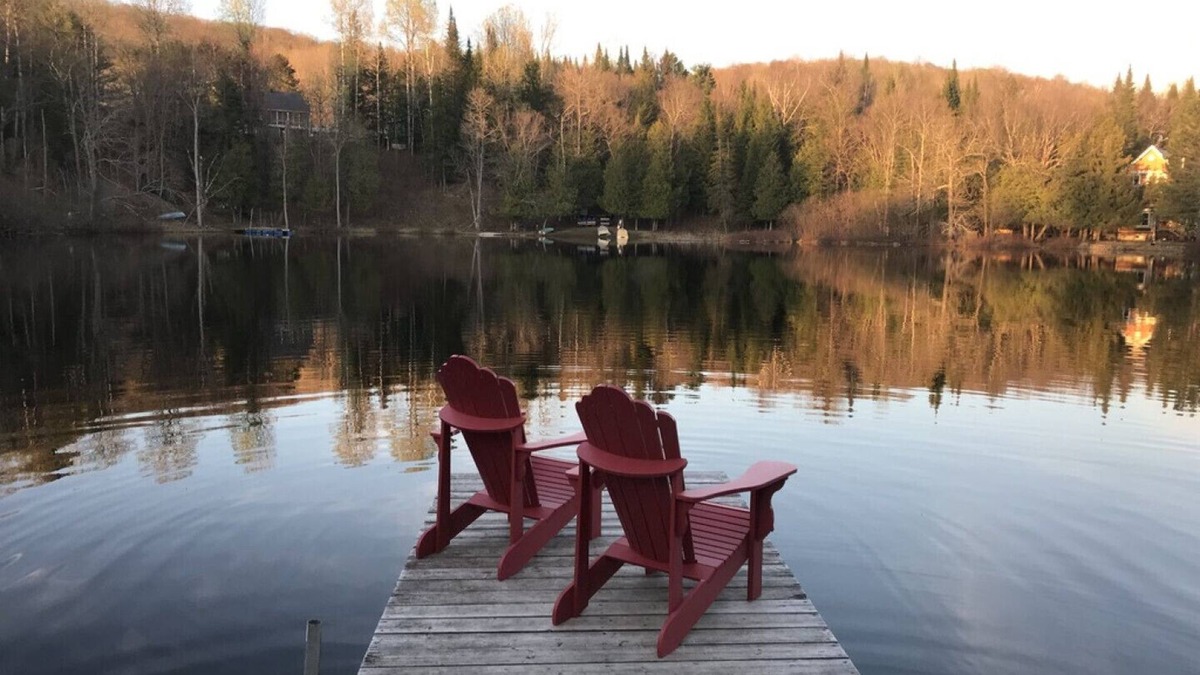 Amherst House | The Cottage Blue - Private, Waterfront Cottage With Hot Tub