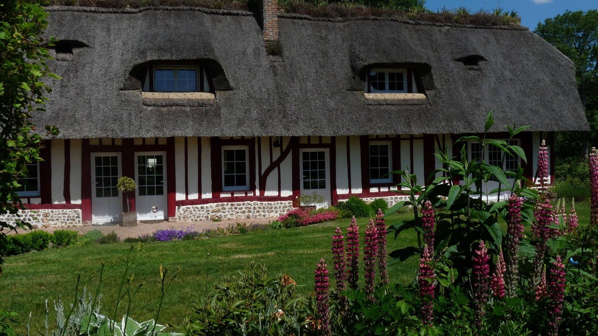 Saint-Leger-de-Rotes House | - The cottage -