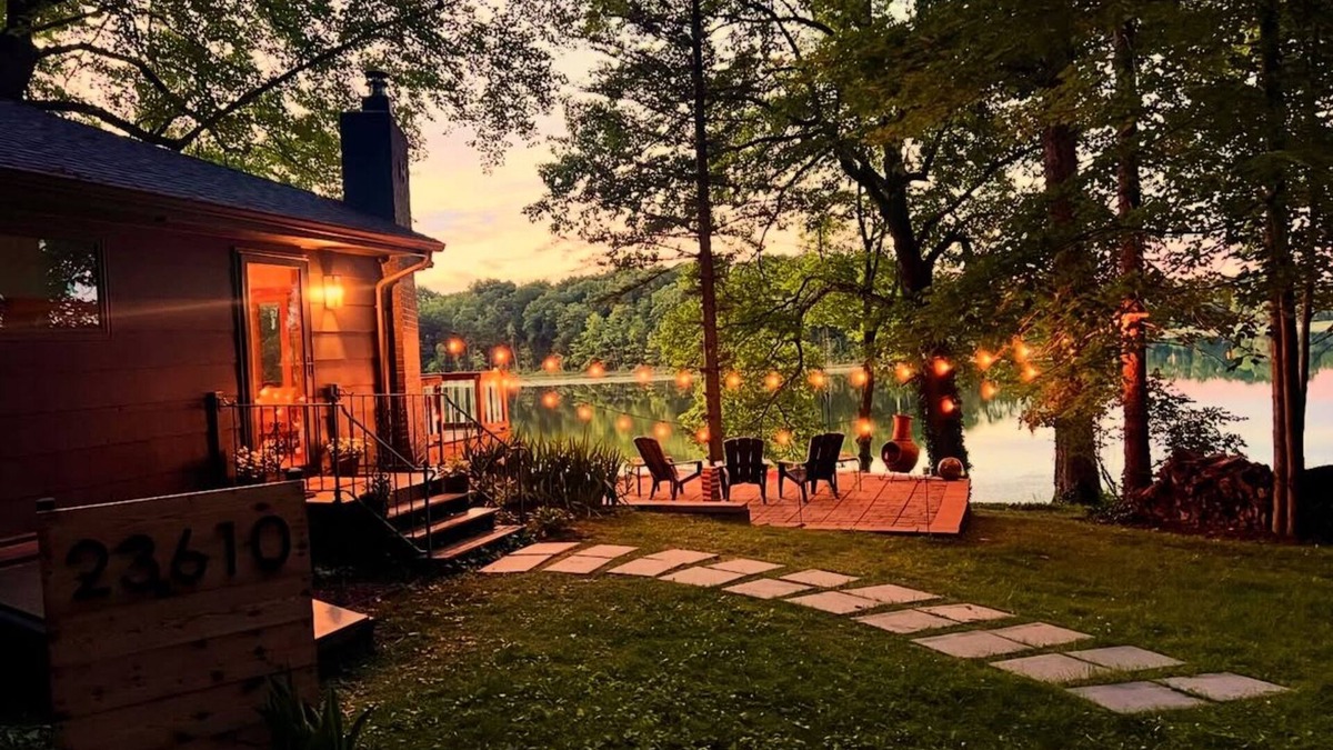 Cassopolis Cottage | The Cottage on Heiner Hill fosters peace & is that reset you're searching for.
