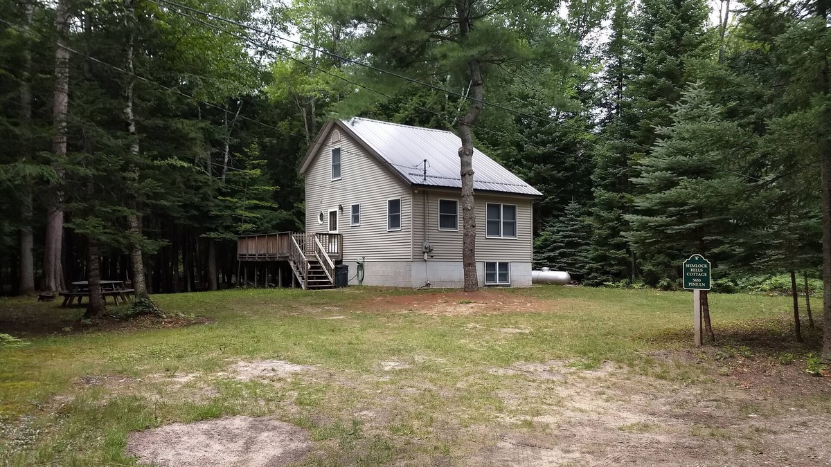 Posen House | The Cottage on Pine Ln @ Hemlock Hills on Mill Pond, near Sunken Lake w/2 kayak
