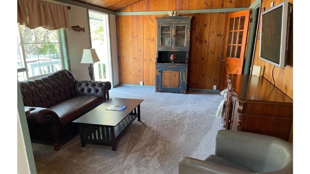 Lakeport Cottage | The Cottage on Sixth