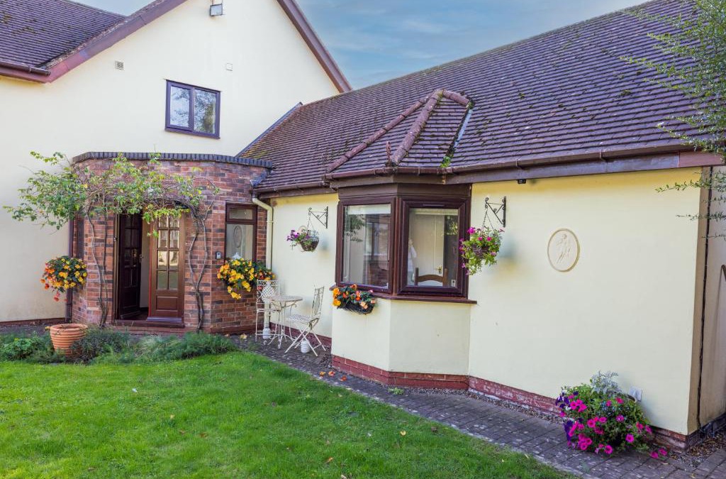 Tenbury Wells Cabin | The Cottage On the Common