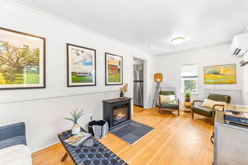 Ladd Hill House | The Cottage On Wilsonville Road
