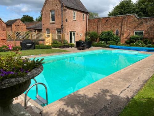 King's Bromley House | The Cottage, Orgreave Estate