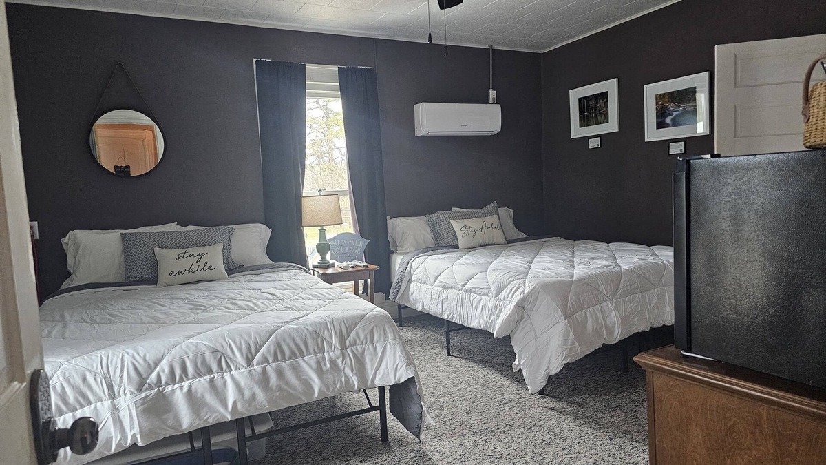 Eminence Other | The Cottage Room has 2 queen beds and private bathroom