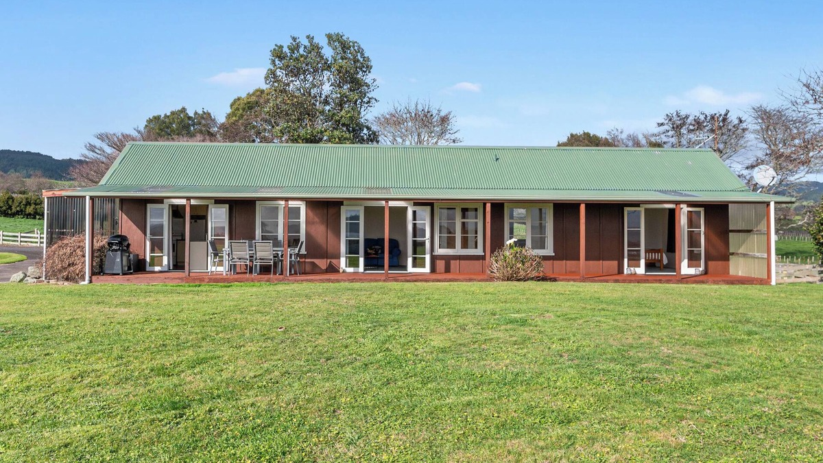 Owhata House | The Cottage - Rotorua Holiday Farmstay