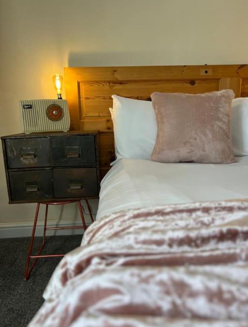 Sleaford House | The Cottage, Watergate, Sleaford