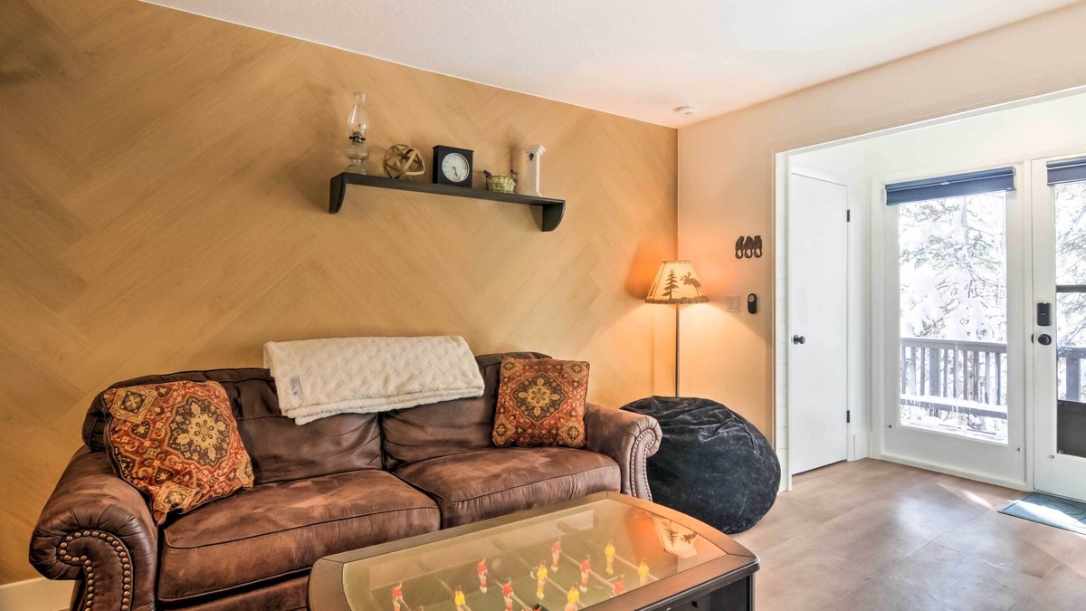 Beaver Condo | The Cottages: Ski-In/Ski-Out Condo at Eagle Point!