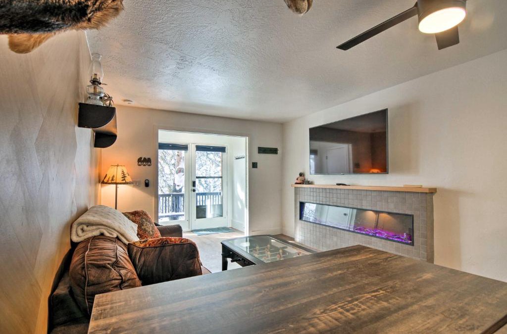 Beaver Apartment | The Cottages Ski-InandSki-Out Condo at Eagle Point!