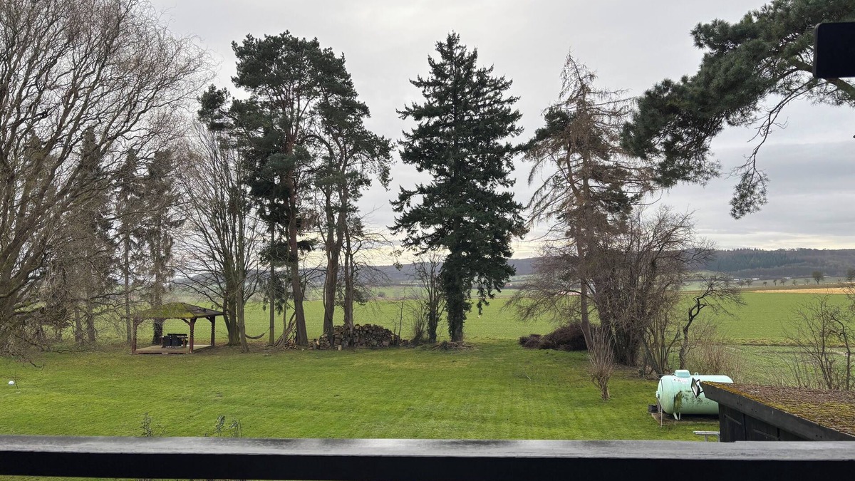 Diemelstadt Apartment | The country house is in a quiet location, close to hiking and cycling trails, as well as close to highways.