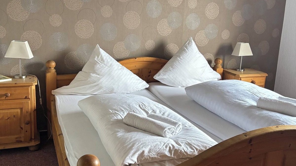 Wethen House | The country house is in a quiet location, close to hiking and cycling trails, as well as close to highways.