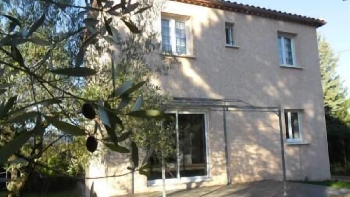 Ales House | the country house in the shade of olive trees