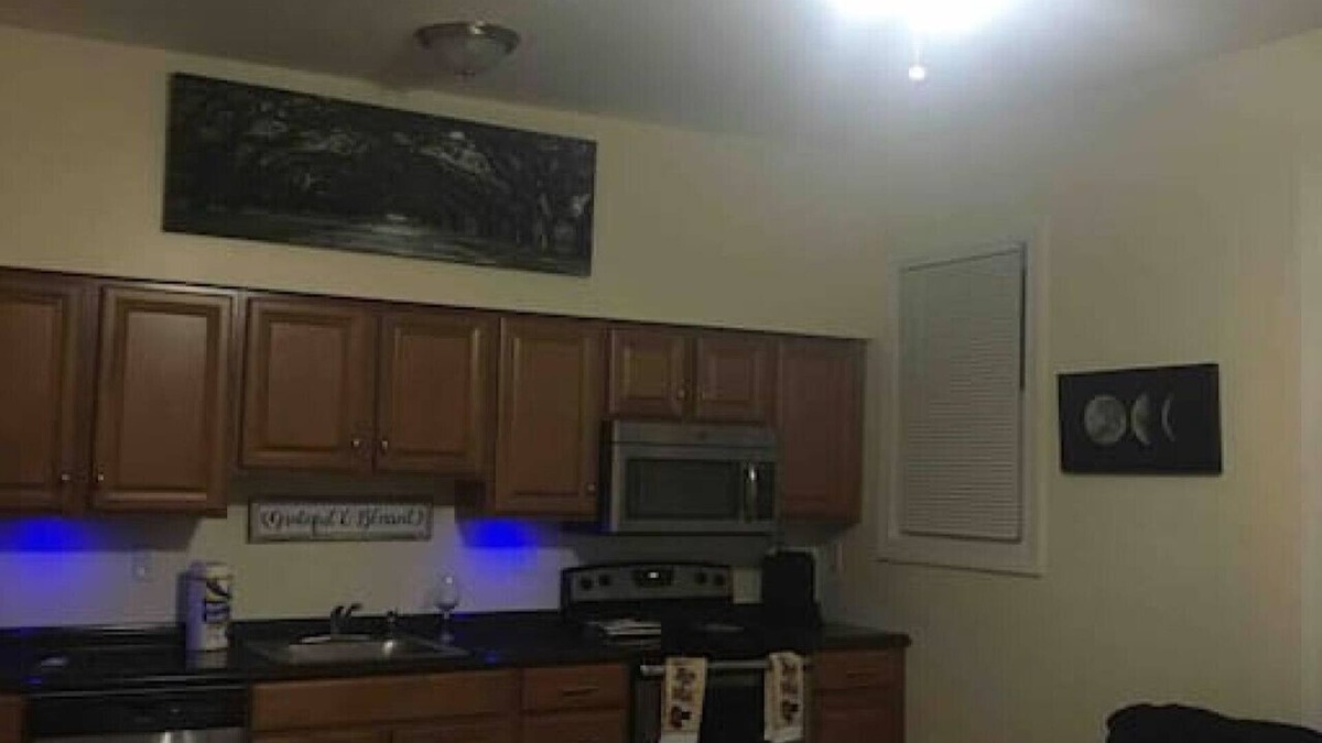 Niskayuna Apartment | The couples home with free wifi