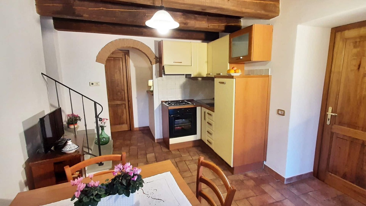 Moggiana Apartment | THE COURT - BEAUTIFUL TUSCAN RUSTIC