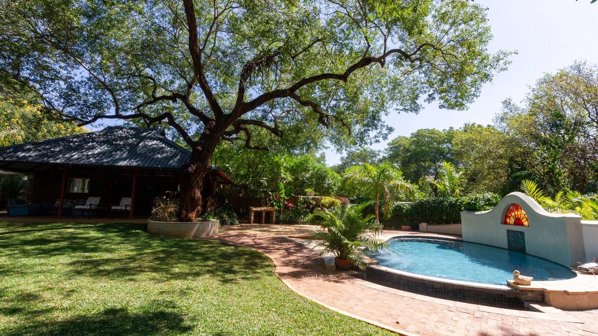Victoria Falls Hotel | The Courtney Lodge