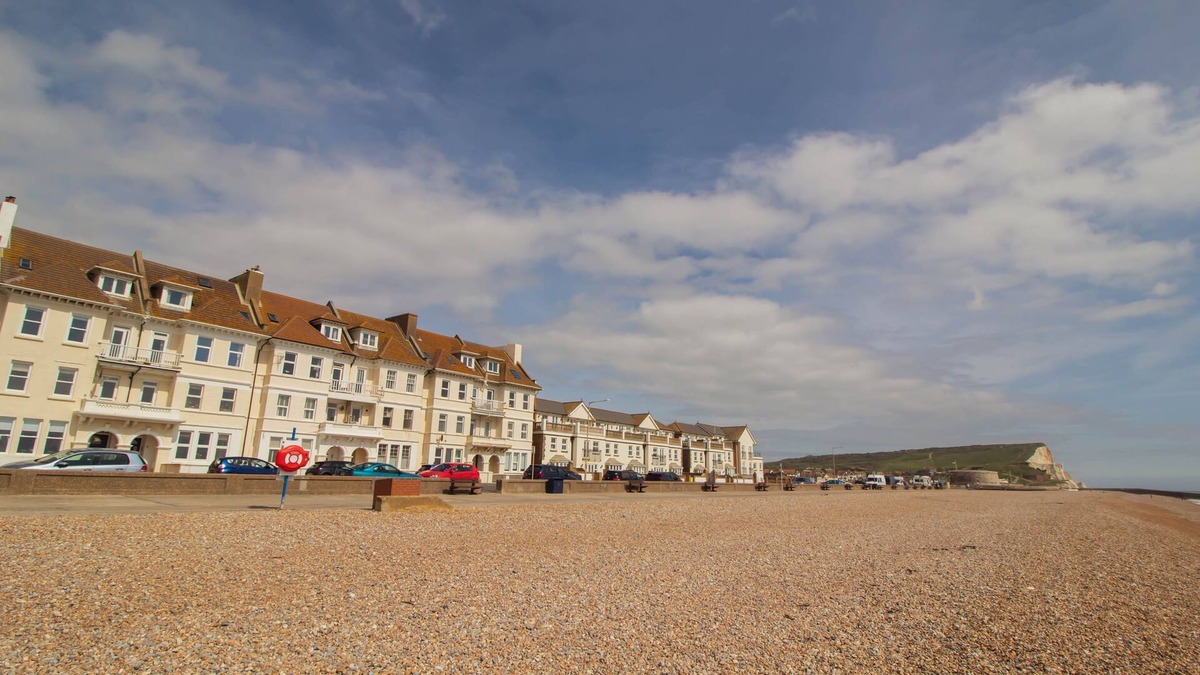 Seaford Cottage | The Courtyard - a house that sleeps 8 guests in 3 bedrooms