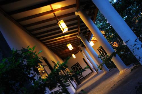 Kimbissa House | The Courtyard Villa