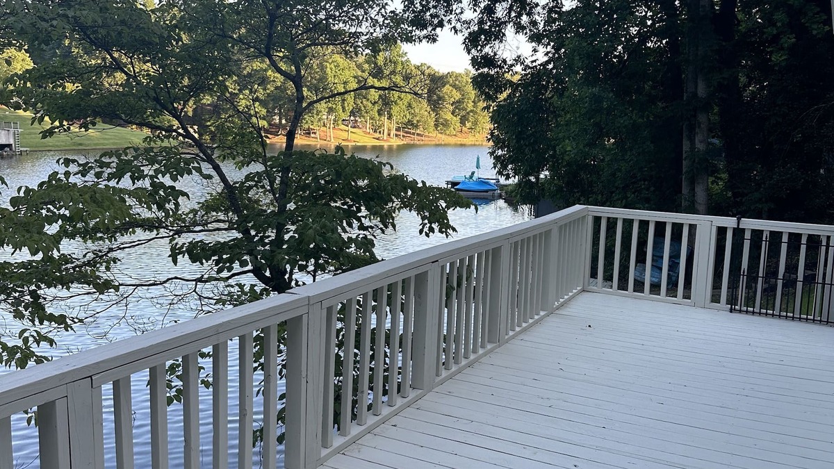 Mooresboro House | The Cove at Lake Houser-lakefront home, large deck, fishing/kayak/paddle board