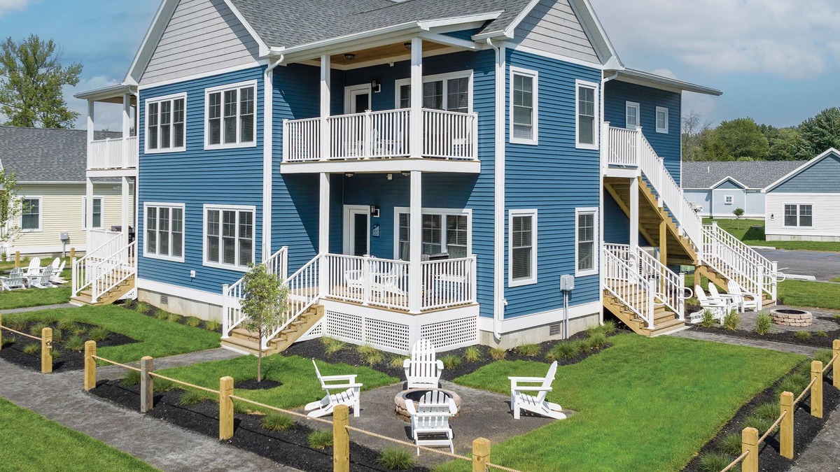 Sylvan Beach Cottage | The Cove at Sylvan Beach - Pet friendly lakeside cottage with a pontoon boat!