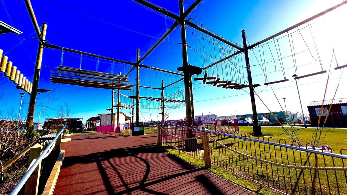 Cayton Bay House | The Cove, Cayton Bay