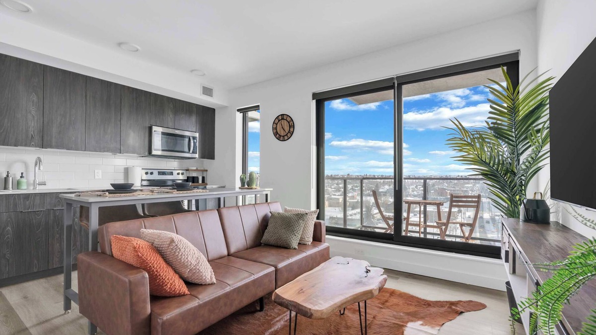 Crescent Heights Apartment | The Cowboy – Downtown Central Condo