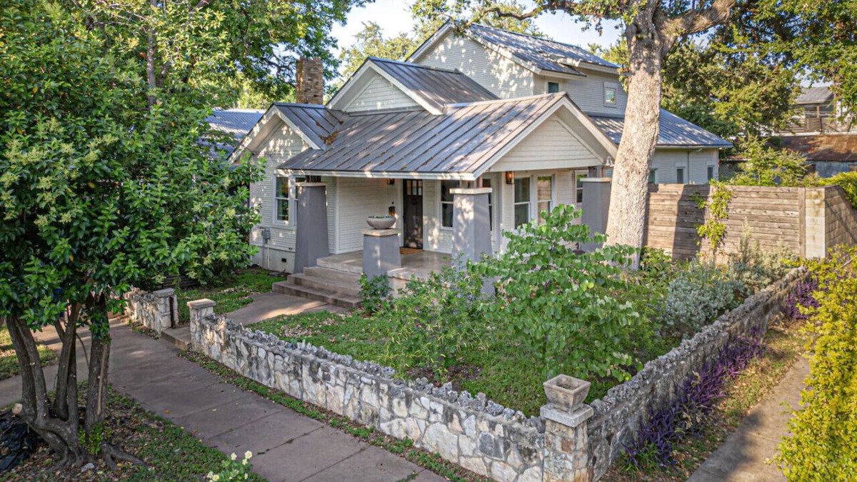 Bouldin House | The Cowboy Estate by Allens Boots