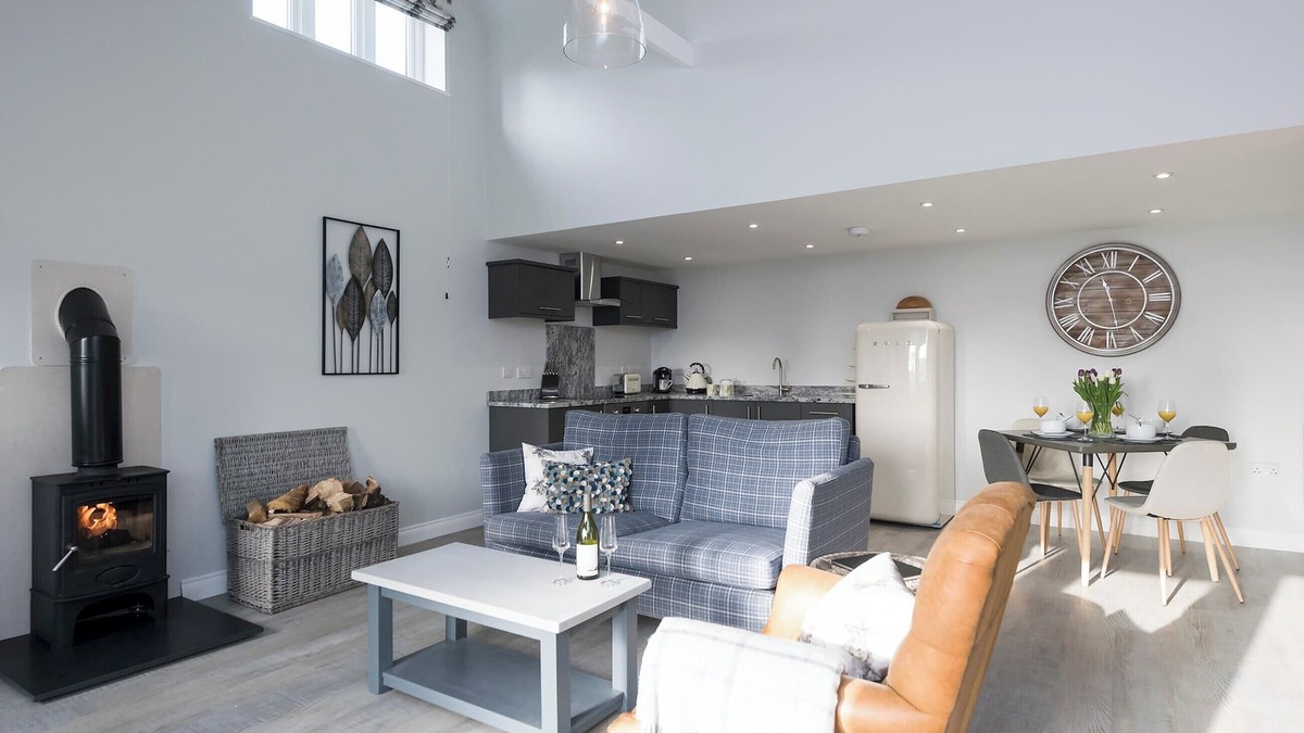 Halesworth Cottage | The Cowshed - UK10354