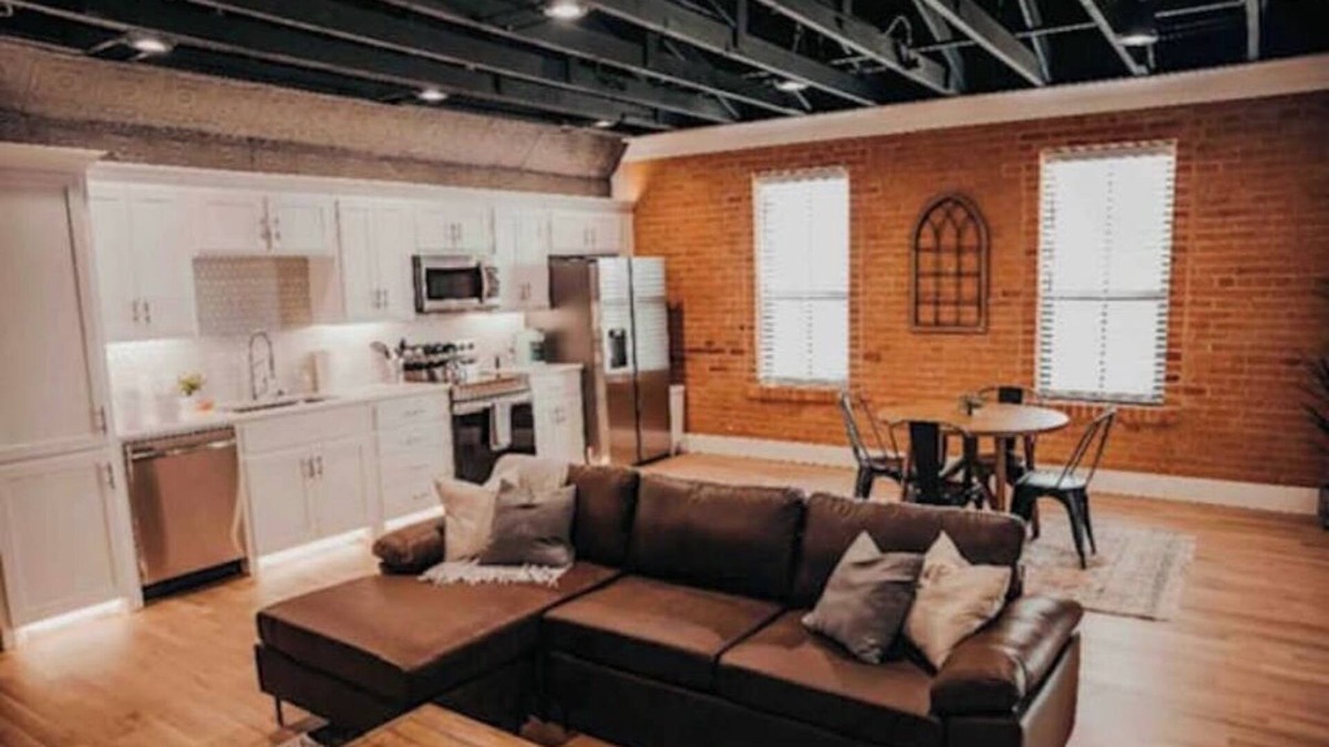 Ennis Apartment | The Cowtown Loft, Ennis