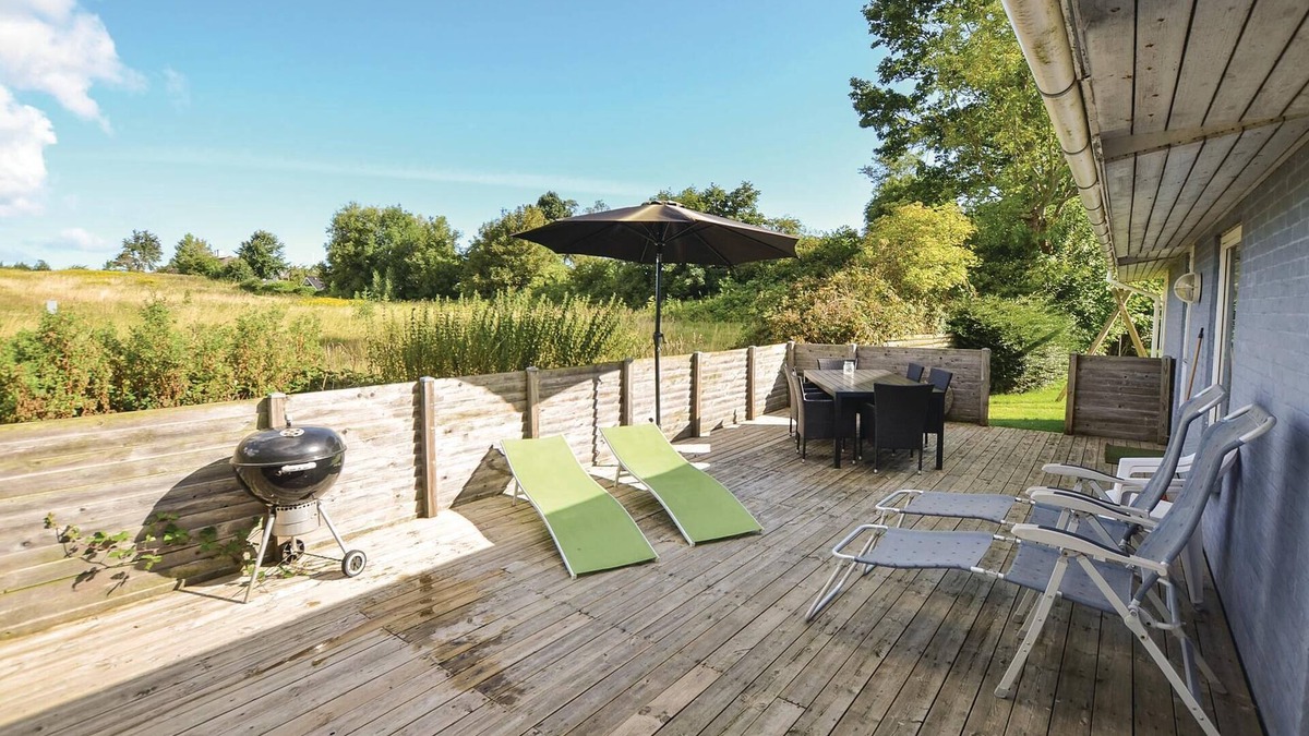 Kettingskov House | The cozy cottage is located in the quiet cottage settlement of Kettingskov.