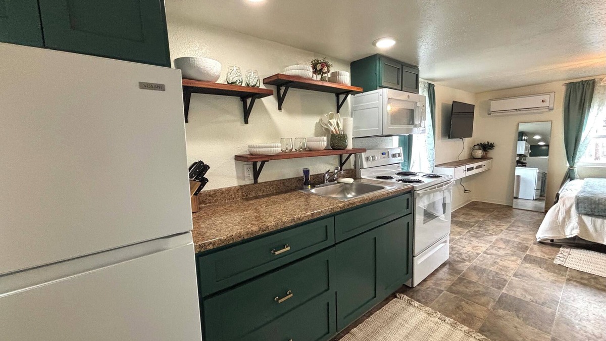 Winnemucca Cottage | The Cozy Cottage on The River