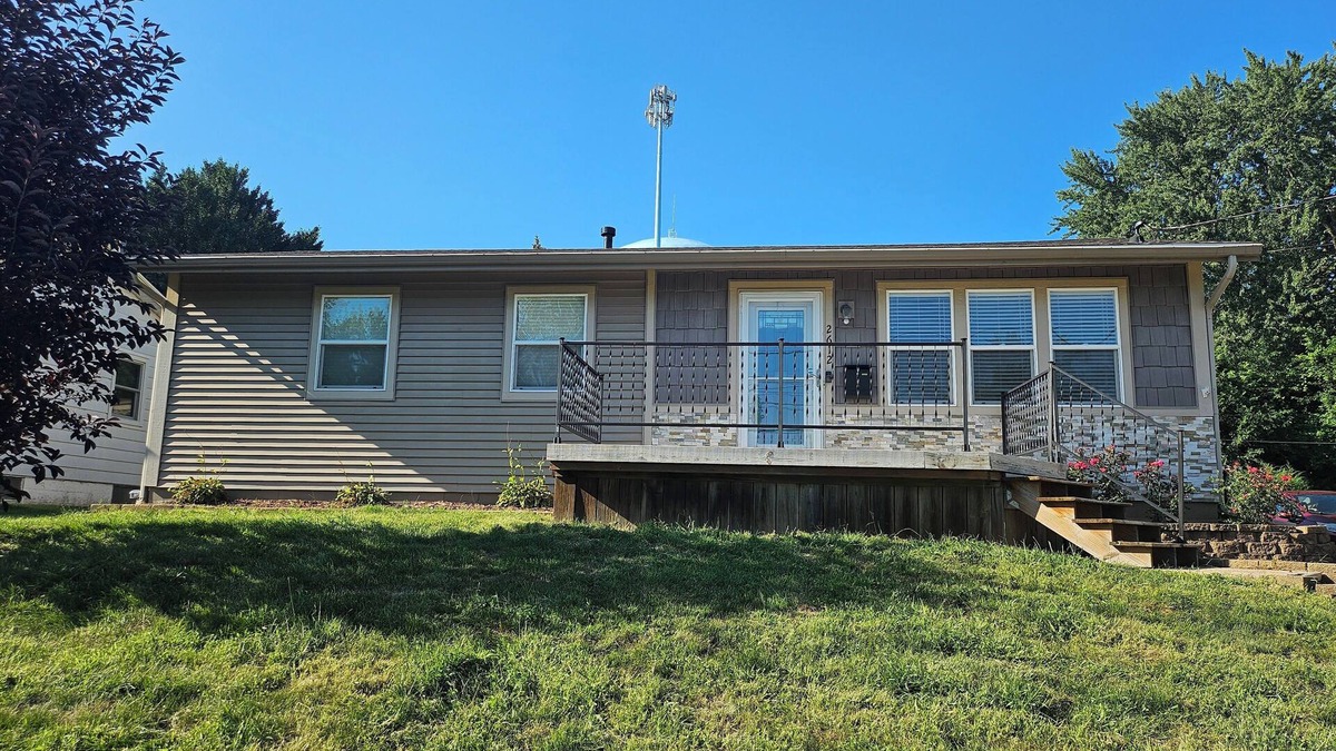 Berwick House | The cozy Grandview House.