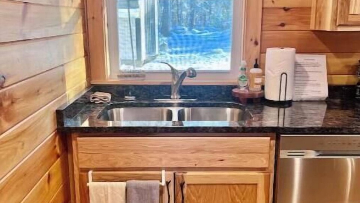 Old Town Cabin | The Cozy Maine Cabin!