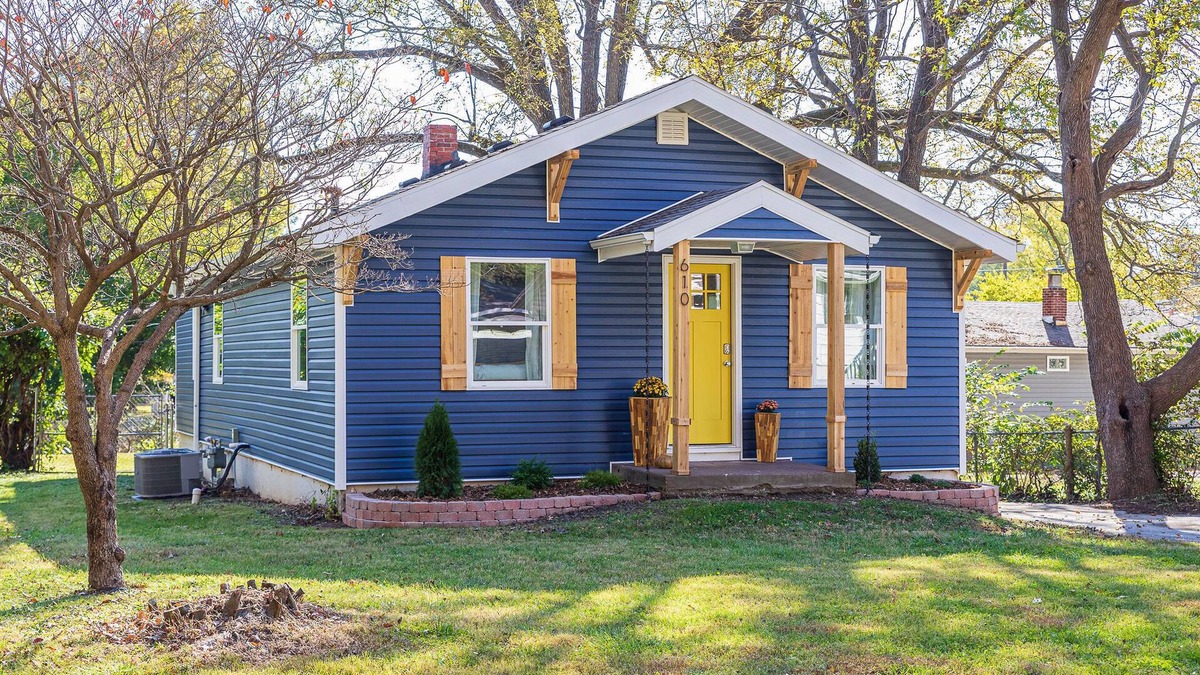 Springfield House | The Cozy Mansion!